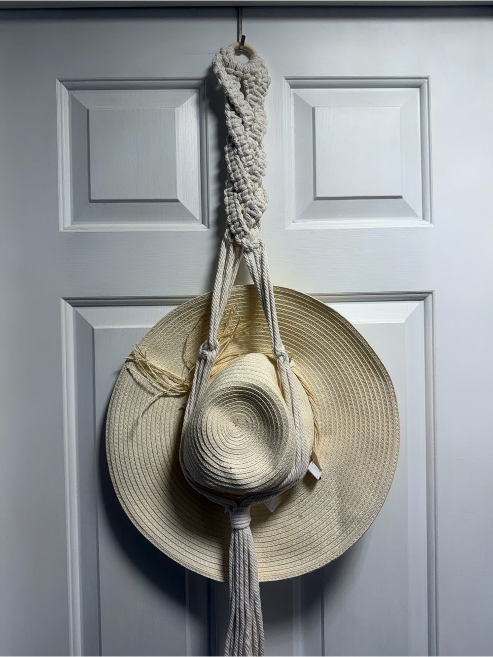 Macrame hat hanger